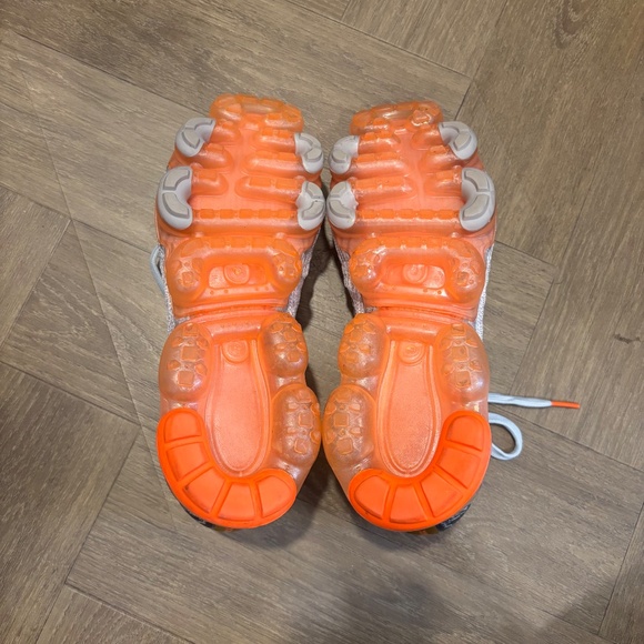 Nike Women's Air VaporMax 2023 Flyknit Shoes - Picture 9 of 9